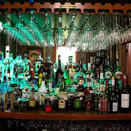 Woodbine Inn And Restaurant Madisonville Екстериор снимка