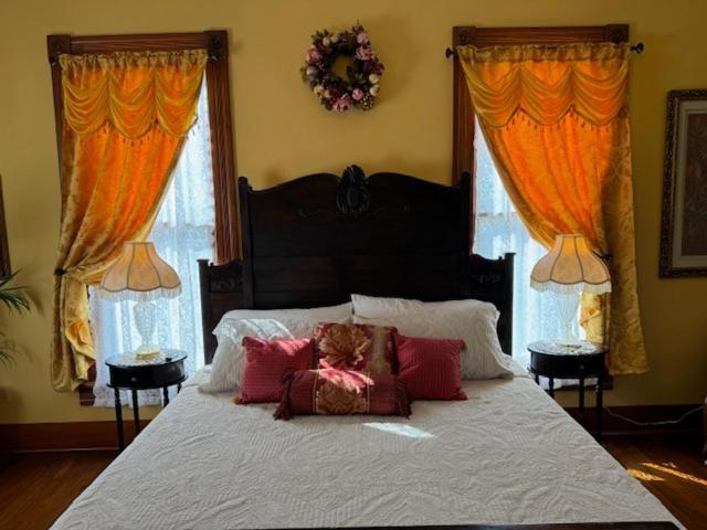 Woodbine Inn And Restaurant Madisonville Екстериор снимка