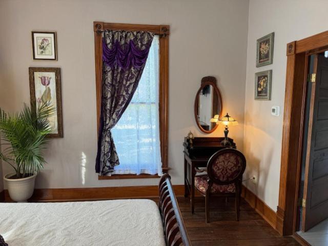 Woodbine Inn And Restaurant Madisonville Екстериор снимка