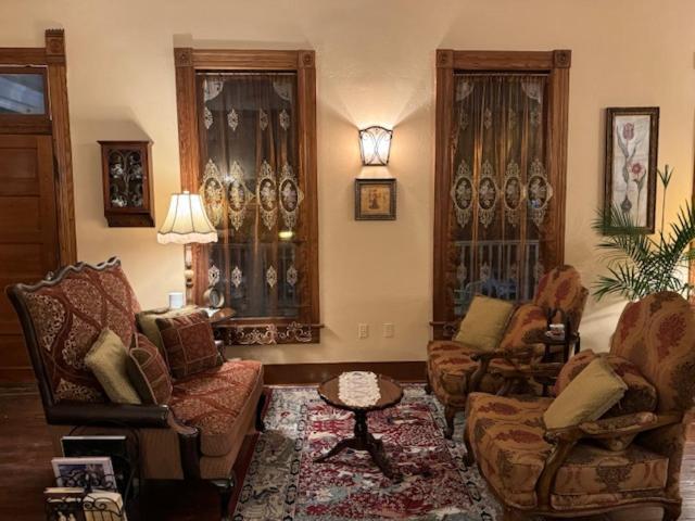 Woodbine Inn And Restaurant Madisonville Екстериор снимка