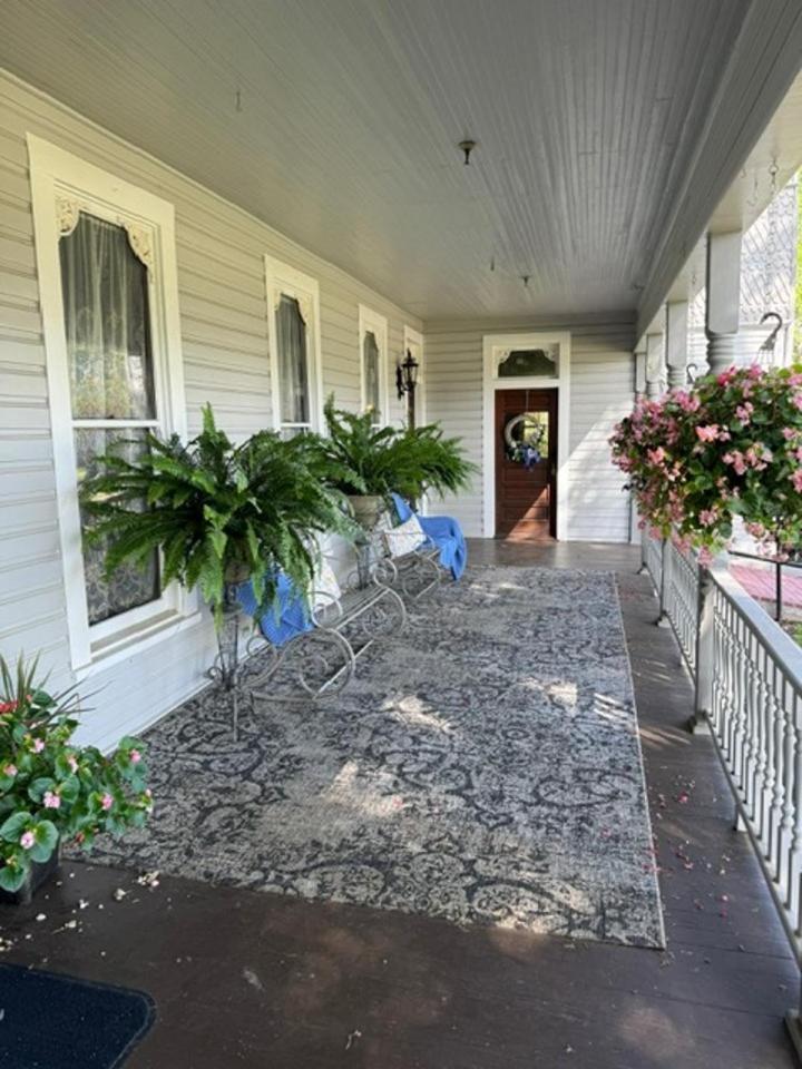 Woodbine Inn And Restaurant Madisonville Екстериор снимка